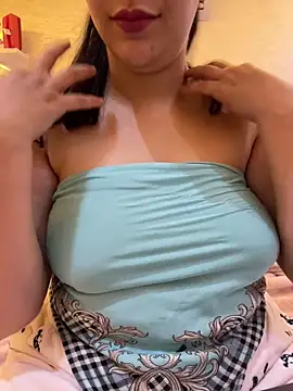 Snapshot of Bold-arabic-vibes chatting on 12-03-25, 02:37 Bold-arabic-vibes online show from 12-03-25, 02:37