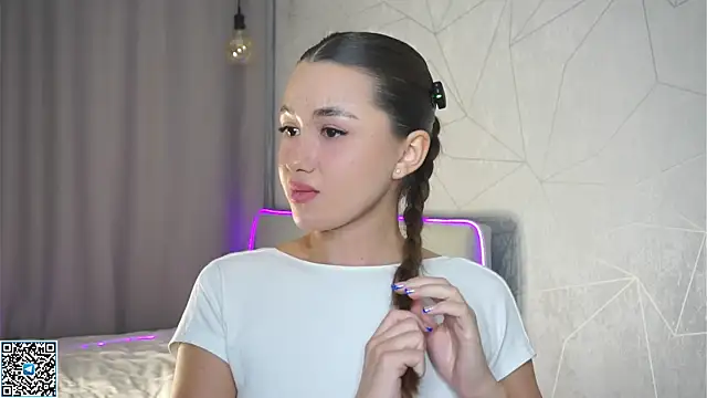 Snapshot of vvillywonka chatting on 10-05-25, 01:37 vvillywonka online show from 10-05-25, 01:37