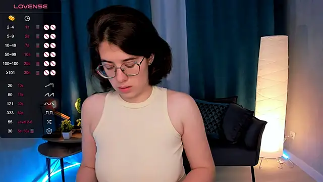 Snapshot of BellaCaress chatting on 09-14-25, 02:22 BellaCaress online show from 09-14-25, 02:22