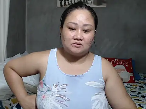 Snapshot of jengrey chatting on 01-13-26, 12:27 jengrey online show from 01-13-26, 12:27