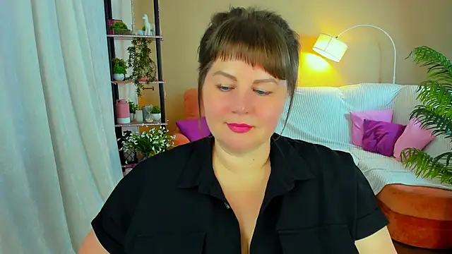 Snapshot of CrystaalStaar chatting on 10-10-25, 07:13 CrystaalStaar online show from 10-10-25, 07:13