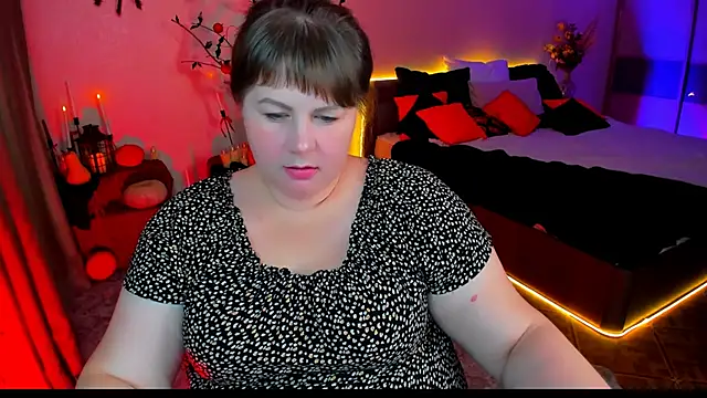 CrystaalStaar online show from 10-28-25, 08:22