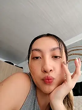 LauMiller online show from 11-08-25, 05:34