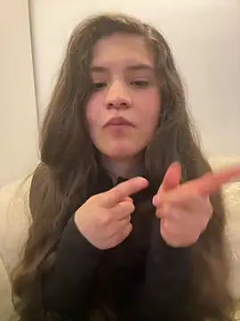 Snapshot of Emilyybennet_ chatting on 05-02-26, 01:10 Emilyybennet online show from 05-02-26, 01:10