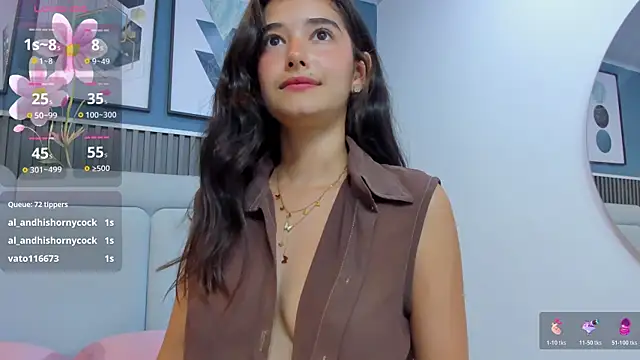 Snapshot of Ivy_petit chatting on 12-16-25, 07:30 Ivy petit online show from 12-16-25, 07:30