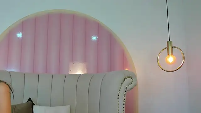 Emilia Bons online show from 11-26-25, 01:23