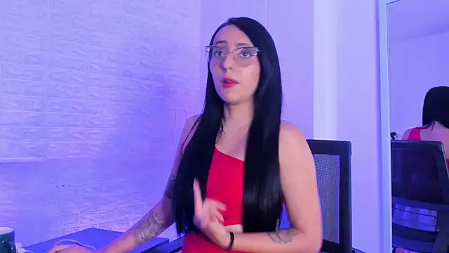 Snapshot of _PENELOPESTAR_ chatting on 11-15-25, 05:42 PENELOPESTAR online show from 11-15-25, 05:42