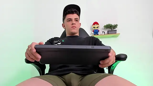 Mikecooper online show from 11-06-25, 02:01