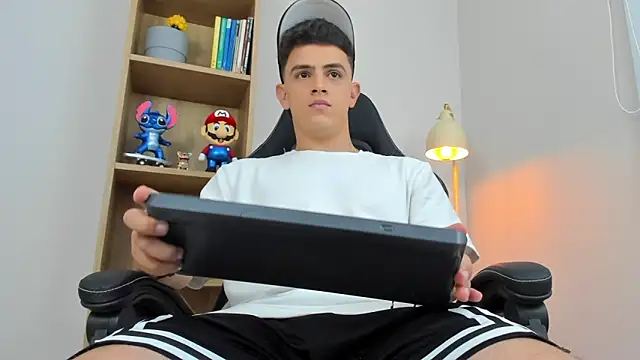 Mikecooper online show from 04-08-26, 11:48