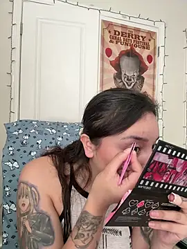 CharmingMaddie online show from 04-05-26, 04:48