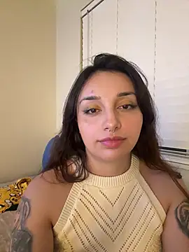 CharmingMaddie online show from 04-09-26, 06:19