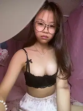 Snapshot of xiaoyu-777 chatting on 09-17-25, 04:41 xiaoyu-777 online show from 09-17-25, 04:41