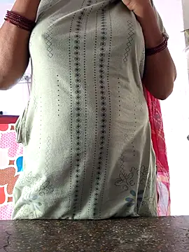 Snapshot of Love-pari077 chatting on 04-12-26, 01:21 Love-pari077 online show from 04-12-26, 01:21