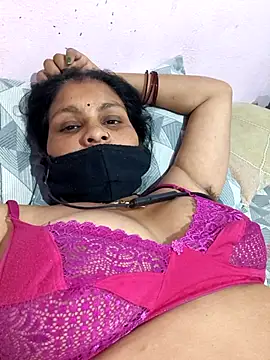 Snapshot of Love-pari077 chatting on 04-14-26, 03:29 Love-pari077 online show from 04-14-26, 03:29