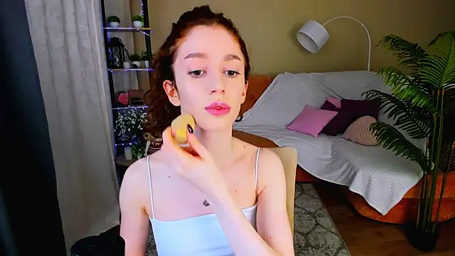 ChristinaConteeree online show from 12-05-25, 12:47