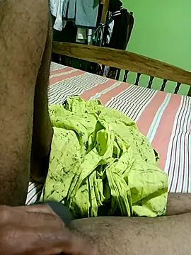 Snapshot of hotblack7 chatting on 11-28-25, 07:27 hotblack7 online show from 11-28-25, 07:27