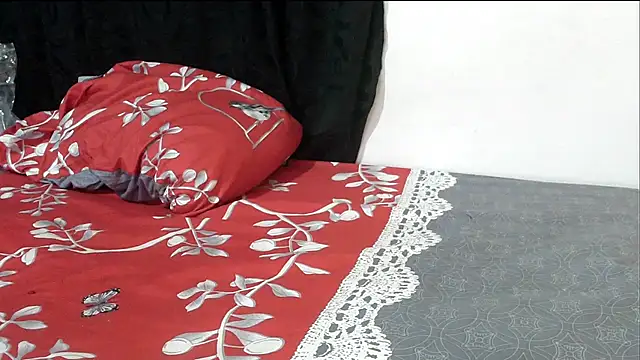 angelainparis28 online show from 09-14-25, 05:39