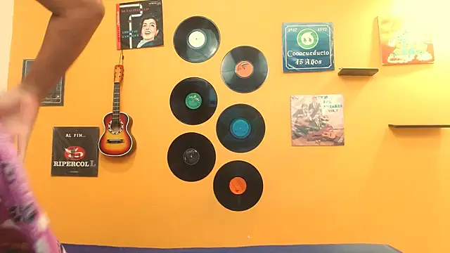 meisevil77 online show from 09-11-25, 02:55