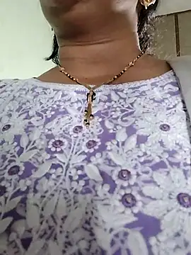 Snapshot of Monika_Telugu_Girl chatting on 11-07-25, 08:47 Monika Telugu Girl online show from 11-07-25, 08:47