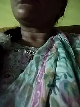 Snapshot of Monika_Telugu_Girl chatting on 11-29-25, 07:06 Monika Telugu Girl online show from 11-29-25, 07:06