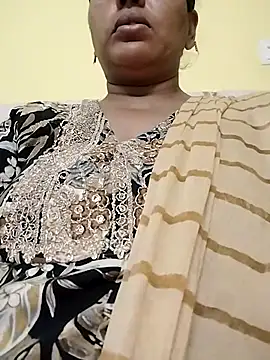 Snapshot of Monika_Telugu_Girl chatting on 12-02-25, 07:20 Monika Telugu Girl online show from 12-02-25, 07:20