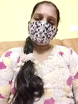 Snapshot of Monika_Telugu_Girl chatting on 12-14-25, 09:08 Monika Telugu Girl online show from 12-14-25, 09:08