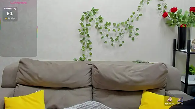 Snapshot of Michele_Greenn chatting on 12-18-25, 12:49 Michele Greenn online show from 12-18-25, 12:49