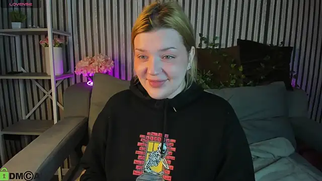 Michele Greenn online show from 04-14-26, 01:11