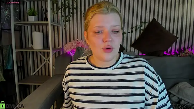 Michele Greenn online show from 06-04-26, 01:11