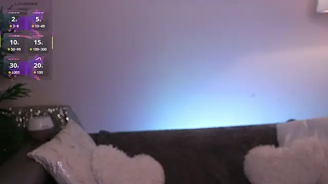 Snapshot of NovaHollisx chatting on 10-06-25, 05:49 NovaHollisx online show from 10-06-25, 05:49