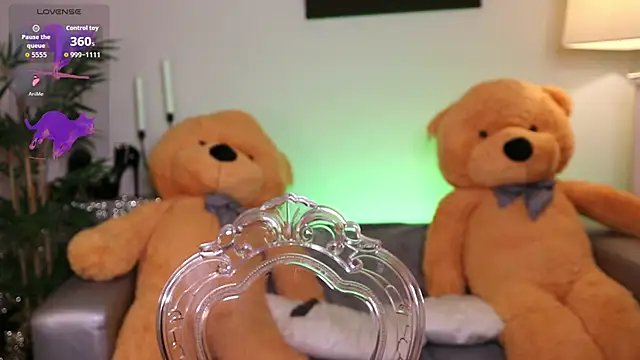 Snapshot of NovaHollisx chatting on 12-01-25, 03:55 NovaHollisx online show from 12-01-25, 03:55