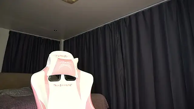 pink princess kate online show from 10-11-25, 05:33