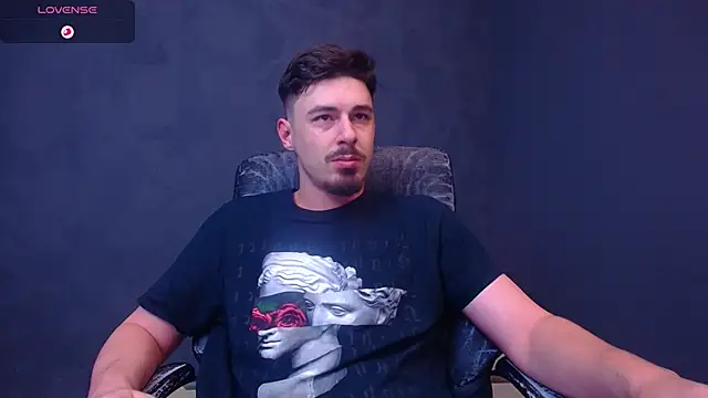 Snapshot of EnzoRace chatting on 11-27-25, 06:26 EnzoRace online show from 11-27-25, 06:26