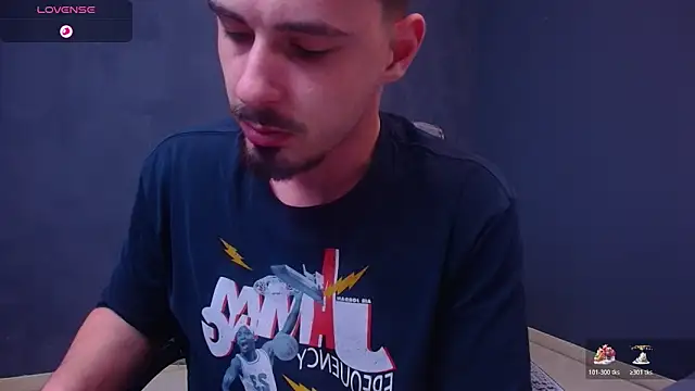 Snapshot of EnzoRace chatting on 12-13-25, 07:53 EnzoRace online show from 12-13-25, 07:53