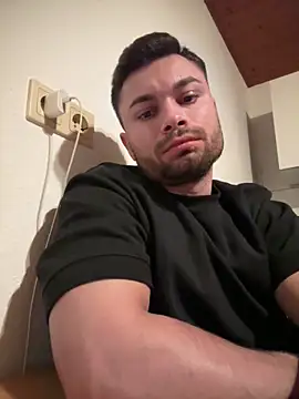 Snapshot of irimiea1729 chatting on 12-13-25, 11:21 irimiea1729 online show from 12-13-25, 11:21