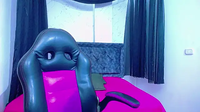 Snapshot of mia__thomson_ chatting on 01-07-26, 02:19 mia thomson online show from 01-07-26, 02:19