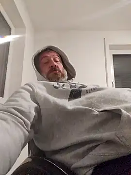 Flotschy85 online show from 02-22-26, 08:24