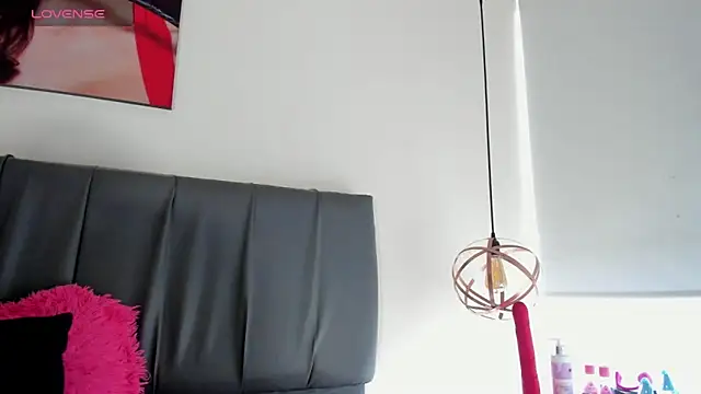 Snapshot of iisabella_noa chatting on 06-05-26, 12:44 iisabella noa online show from 06-05-26, 12:44