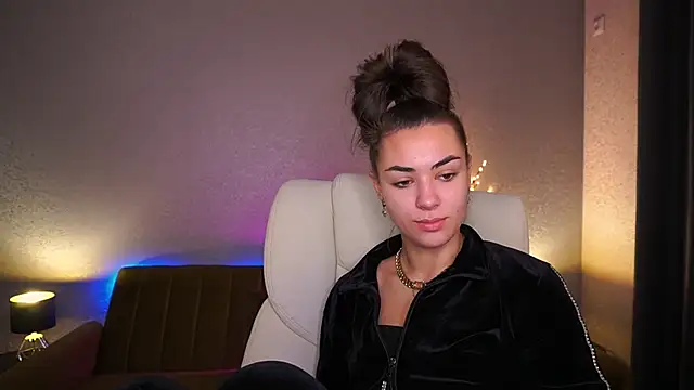 EricaSin online show from 10-25-25, 05:59