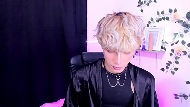 Cooperrosscute233 online show from 09-25-25, 08:01