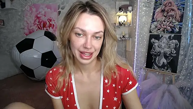 Snapshot of NickyAdamidi chatting on 07-03-26, 04:24 NickyAdamidi online show from 07-03-26, 04:24