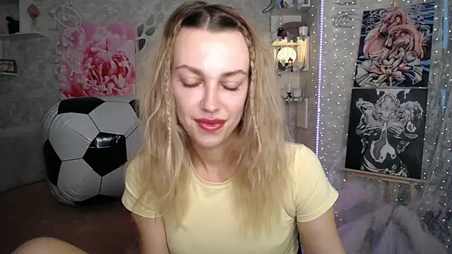 Snapshot of NickyAdamidi chatting on 07-08-26, 04:33 NickyAdamidi online show from 07-08-26, 04:33