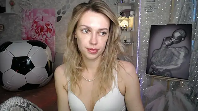 Snapshot of NickyAdamidi chatting on 07-12-26, 04:09 NickyAdamidi online show from 07-12-26, 04:09