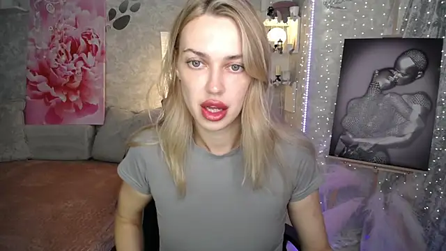 Snapshot of NickyAdamidi chatting on 07-20-26, 05:26 NickyAdamidi online show from 07-20-26, 05:26