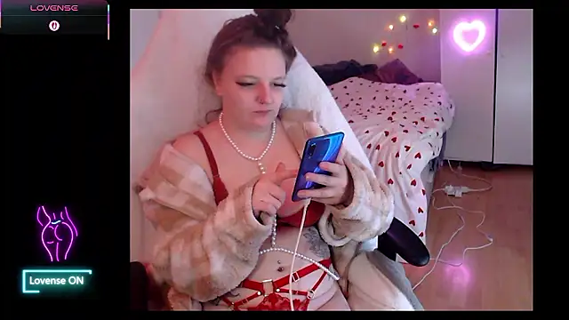 Snapshot of Kinkybooby chatting on 01-15-26, 10:53 Kinkybooby online show from 01-15-26, 10:53