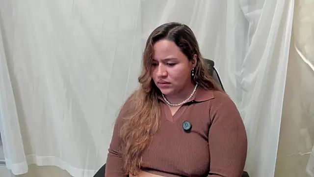 ElaBourn  online show from 03-24-26, 04:56