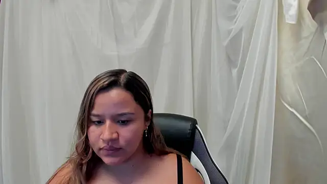 ElaBourn  online show from 04-09-26, 04:23