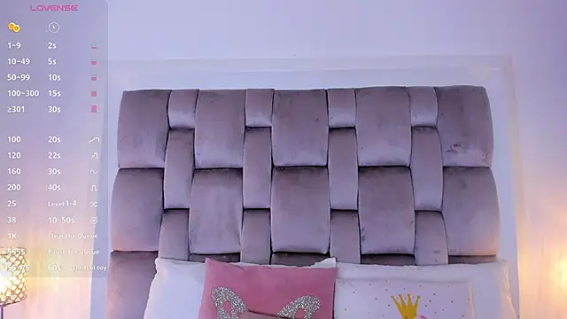 Snapshot of HarleyQueen666 chatting on 11-04-25, 10:58 HarleyQueen666 online show from 11-04-25, 10:58