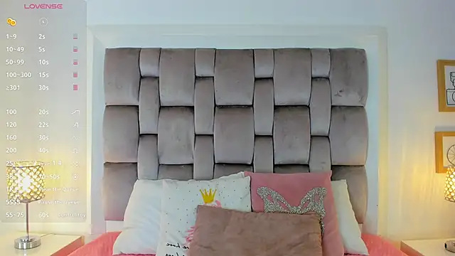 Snapshot of HarleyQueen666 chatting on 11-07-25, 10:59 HarleyQueen666 online show from 11-07-25, 10:59