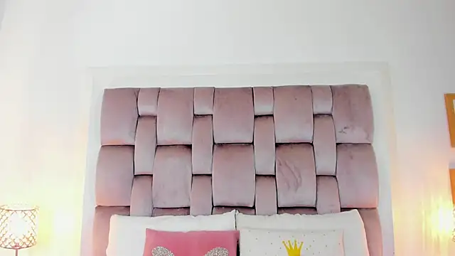 Snapshot of HarleyQueen666 chatting on 11-14-25, 11:20 HarleyQueen666 online show from 11-14-25, 11:20